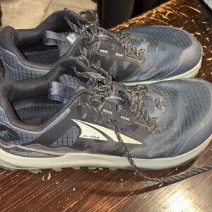 Altra Lone Peak 8
